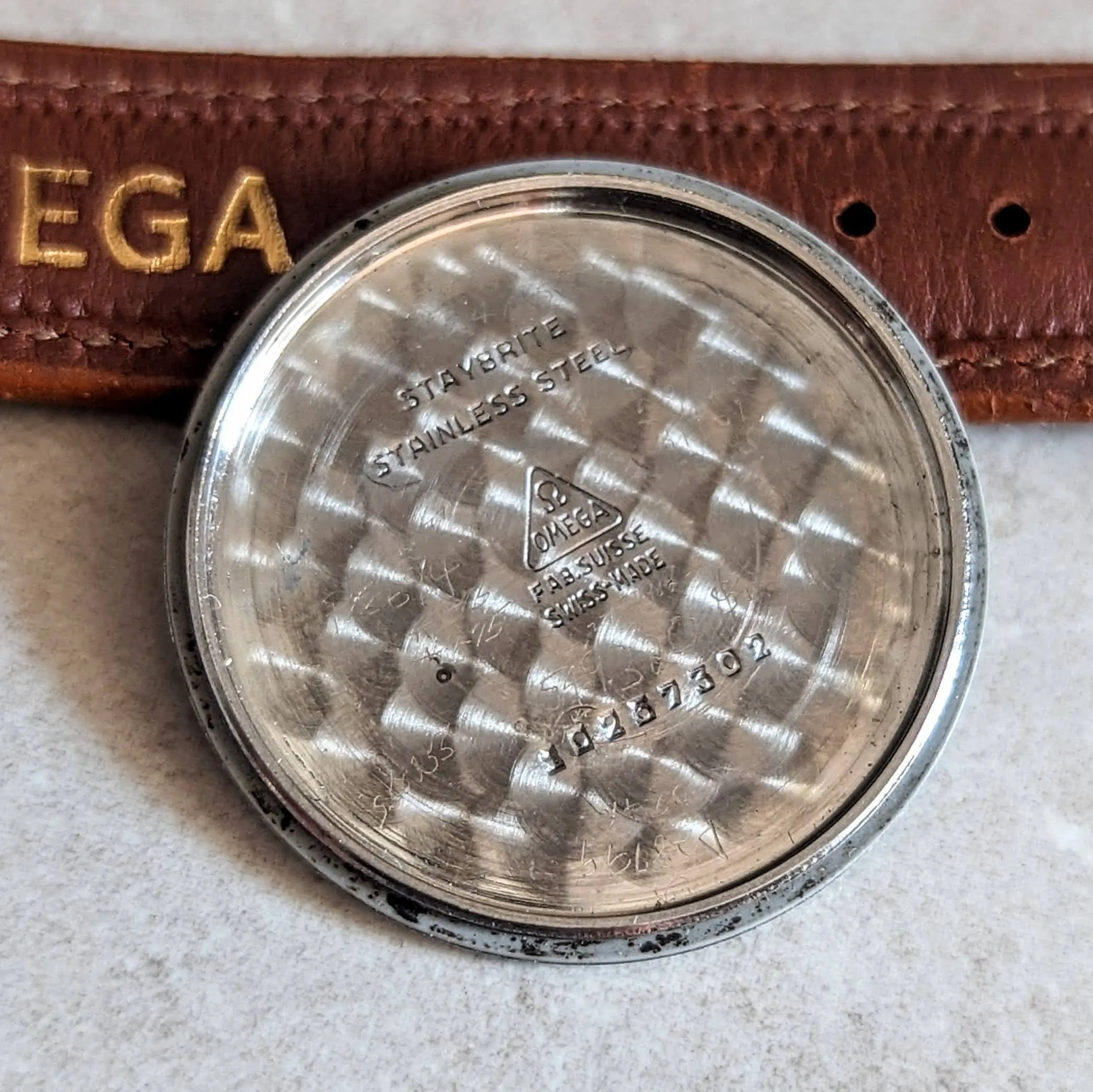 1944 OMEGA Military WWII Wristwatch 15 Jewels Cal. 26.5 T Swiss Made Watch