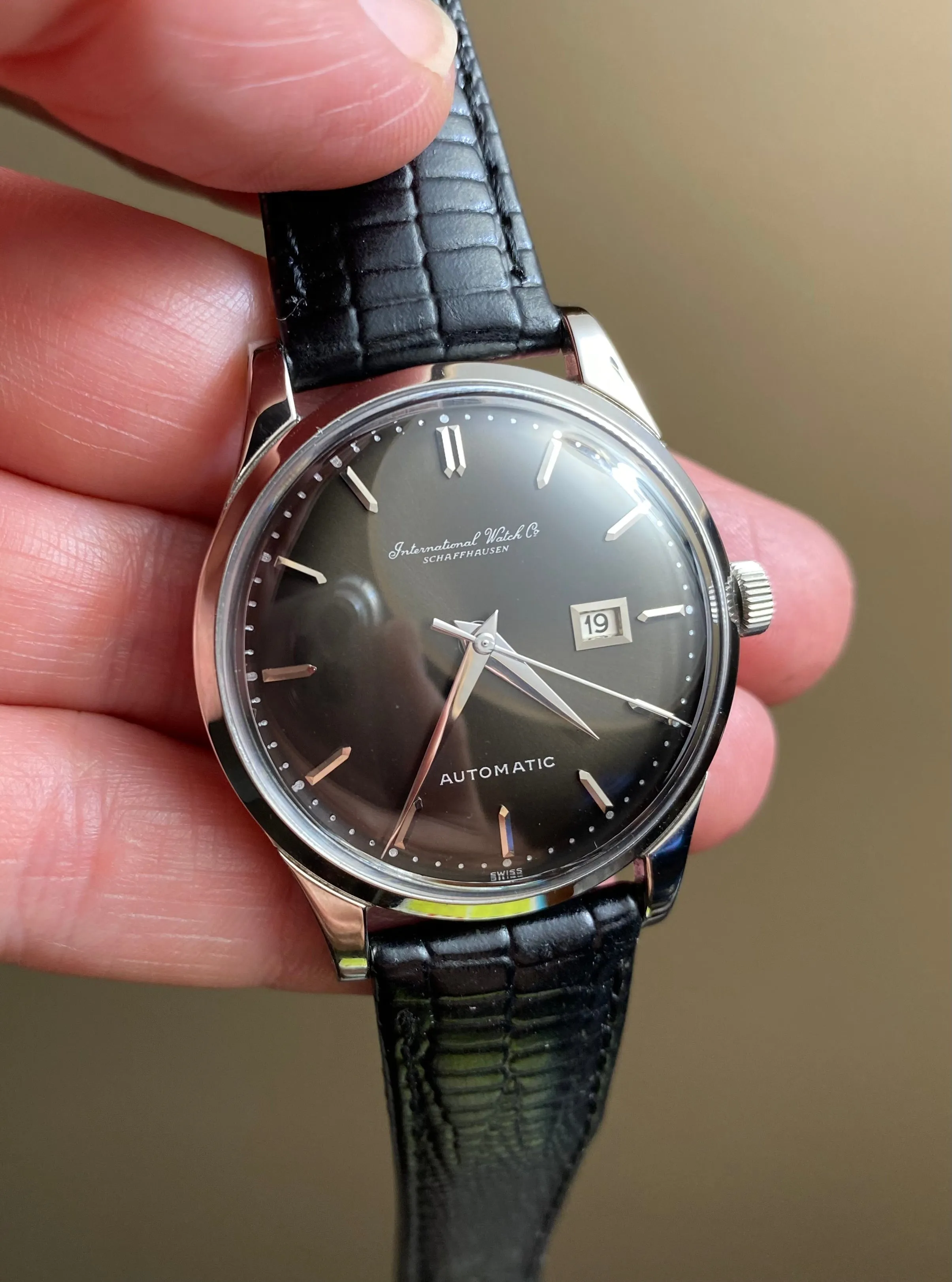 1963 IWC Vintage Mens Watch, Cal. 8531 Automatic with Date and Dark Gray Dial - Stainless Steel