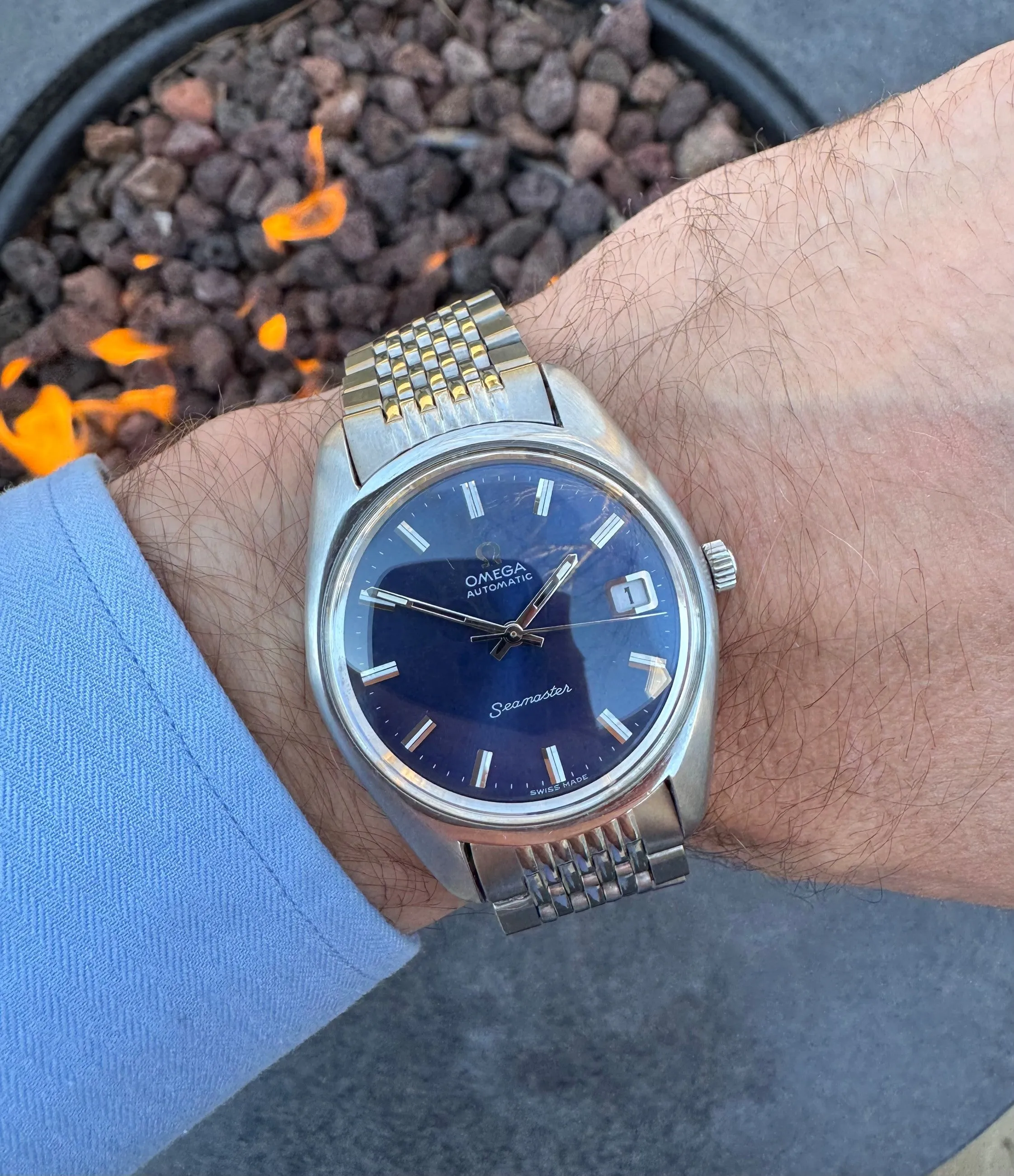 1969 Omega Seamaster Mens Vintage Watch with Automatic Cal. 565 Movement and Royal Blue Dial - Stainless Steel