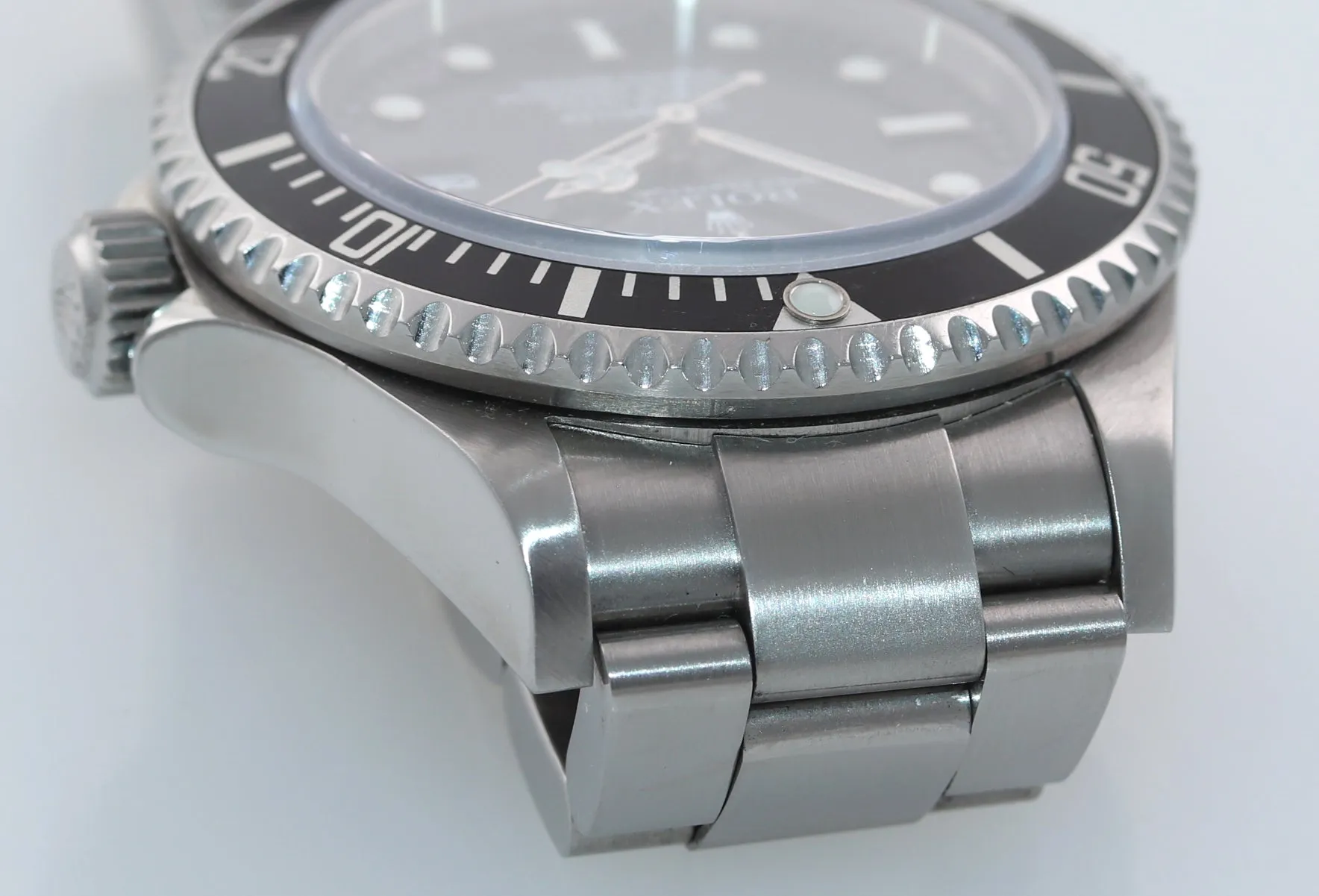 2005 MINT Rolex Sea-Dweller Steel 16600 Black Dial Date 40mm Watch Box