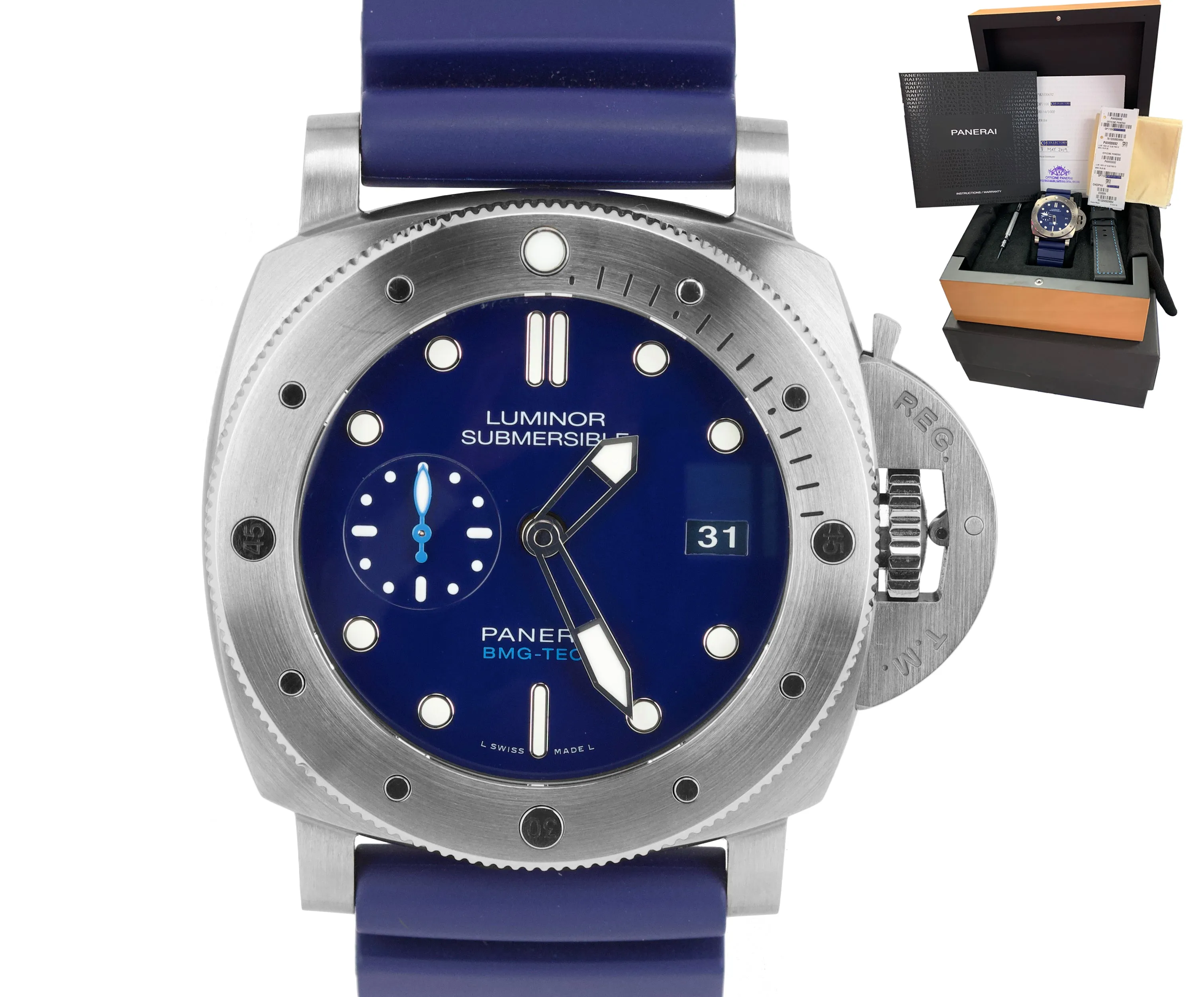 2019 MINT Panerai Luminor Submersible Blue BMG-Tech PAM 692 47mm PAM00692 Watch