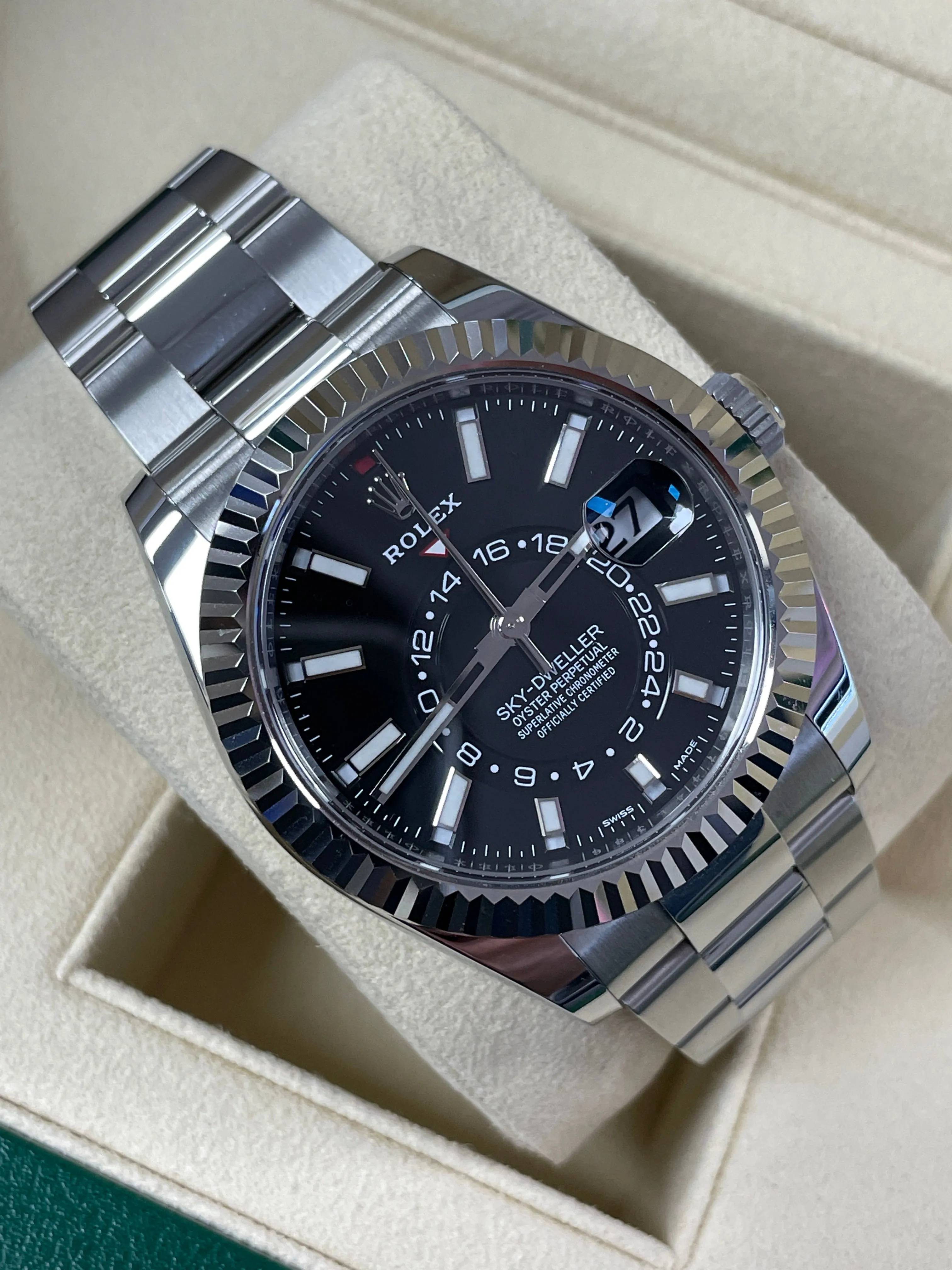 2020 UNPOLISHED Rolex Sky-Dweller Stainless White Gold Black 42mm Watch 326934