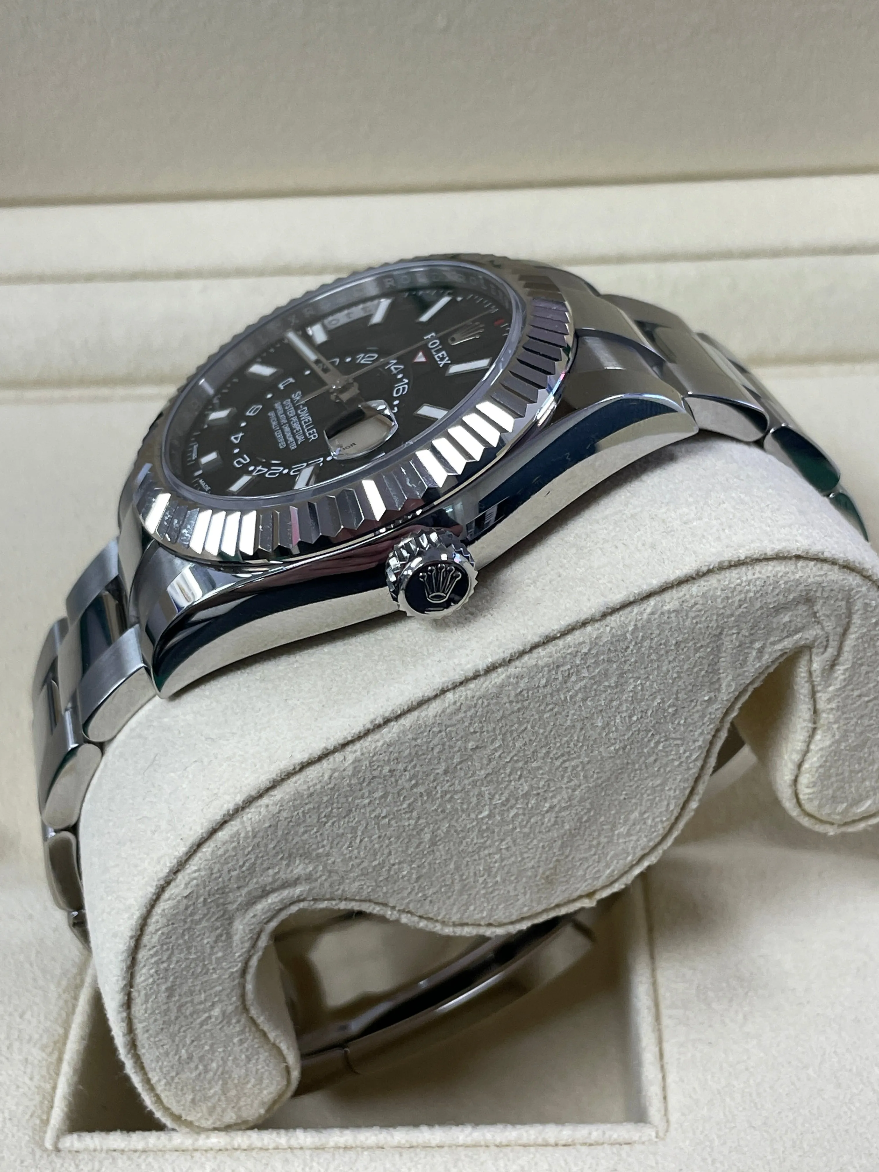 2020 UNPOLISHED Rolex Sky-Dweller Stainless White Gold Black 42mm Watch 326934