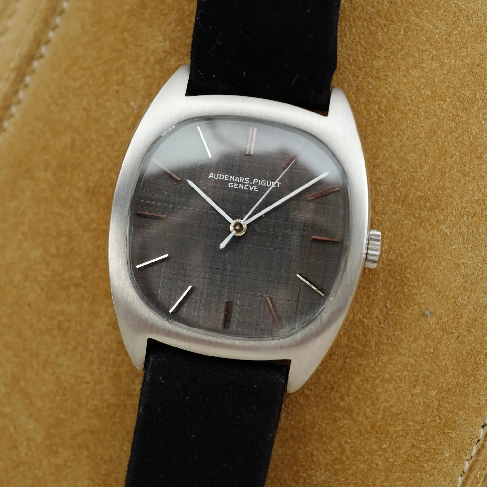 Audemars Piguet White Gold Tonneau Watch Ref. 5369 with Rare Linen Dial