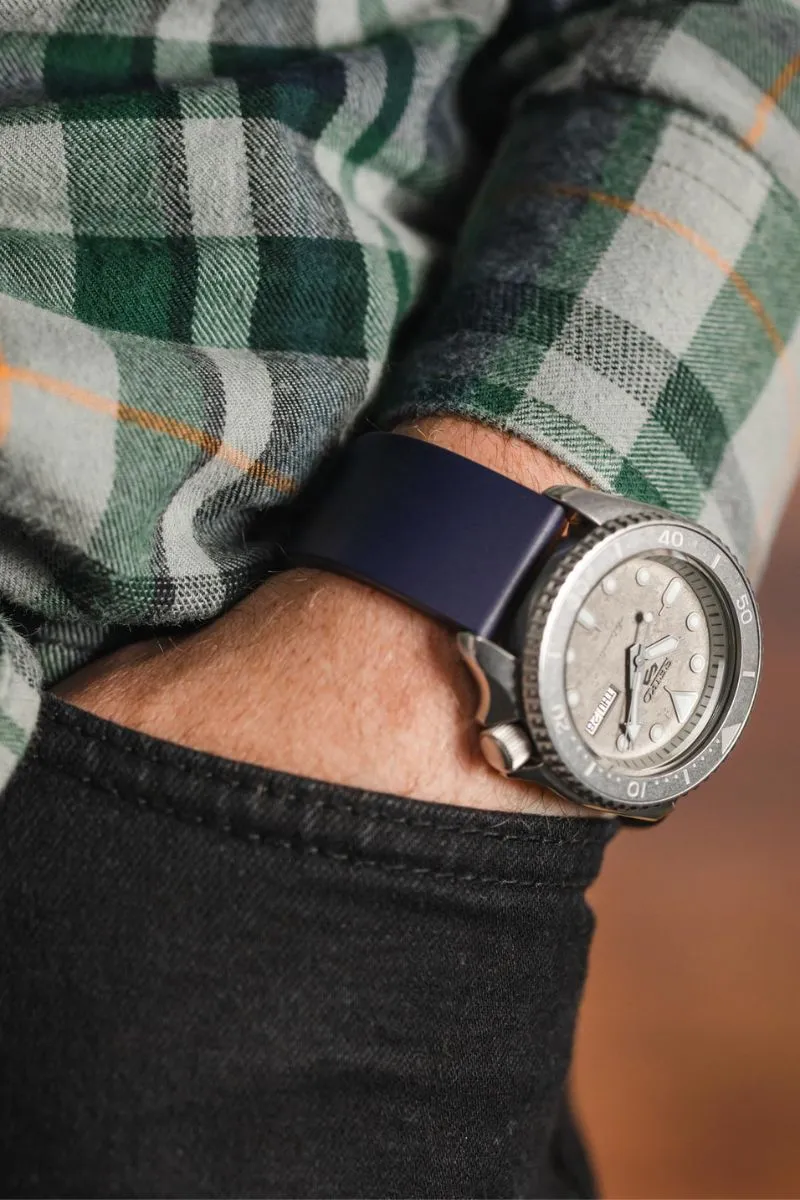 Bonetto Cinturini 270 Self-Punch Rubber Watch Strap in DARK BLUE
