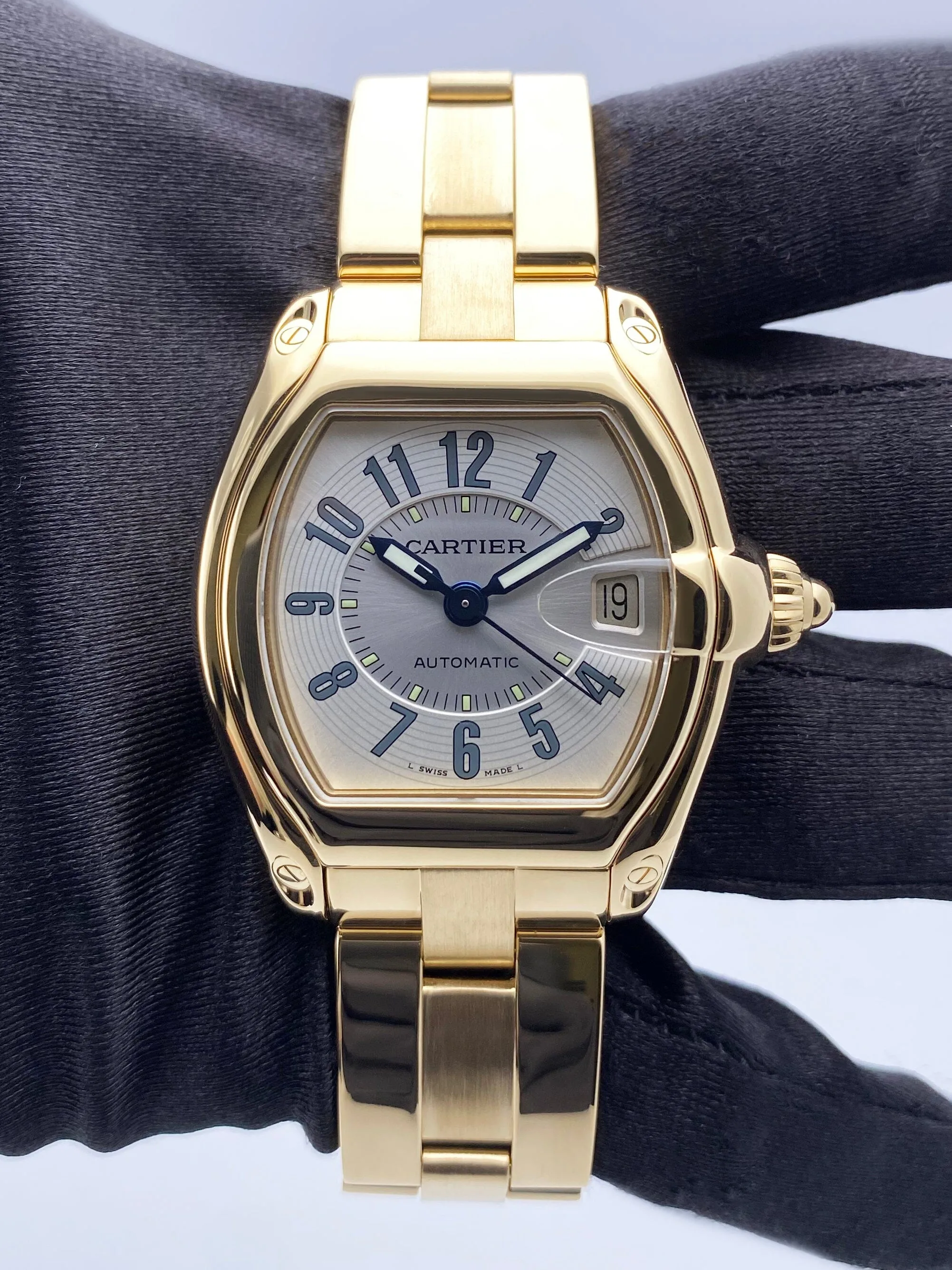 Cartier Roadster Large W62003V1 18K Yellow Gold Mens Watch