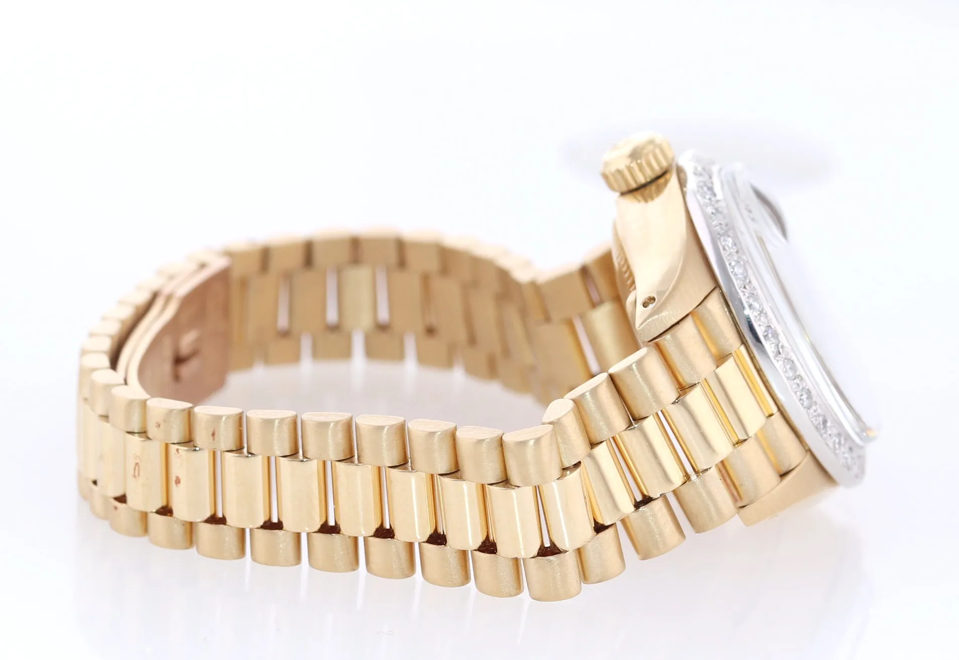 Diamond Bezel Ladies Rolex DateJust President 26mm MOP Diamond 6917 18k Watch