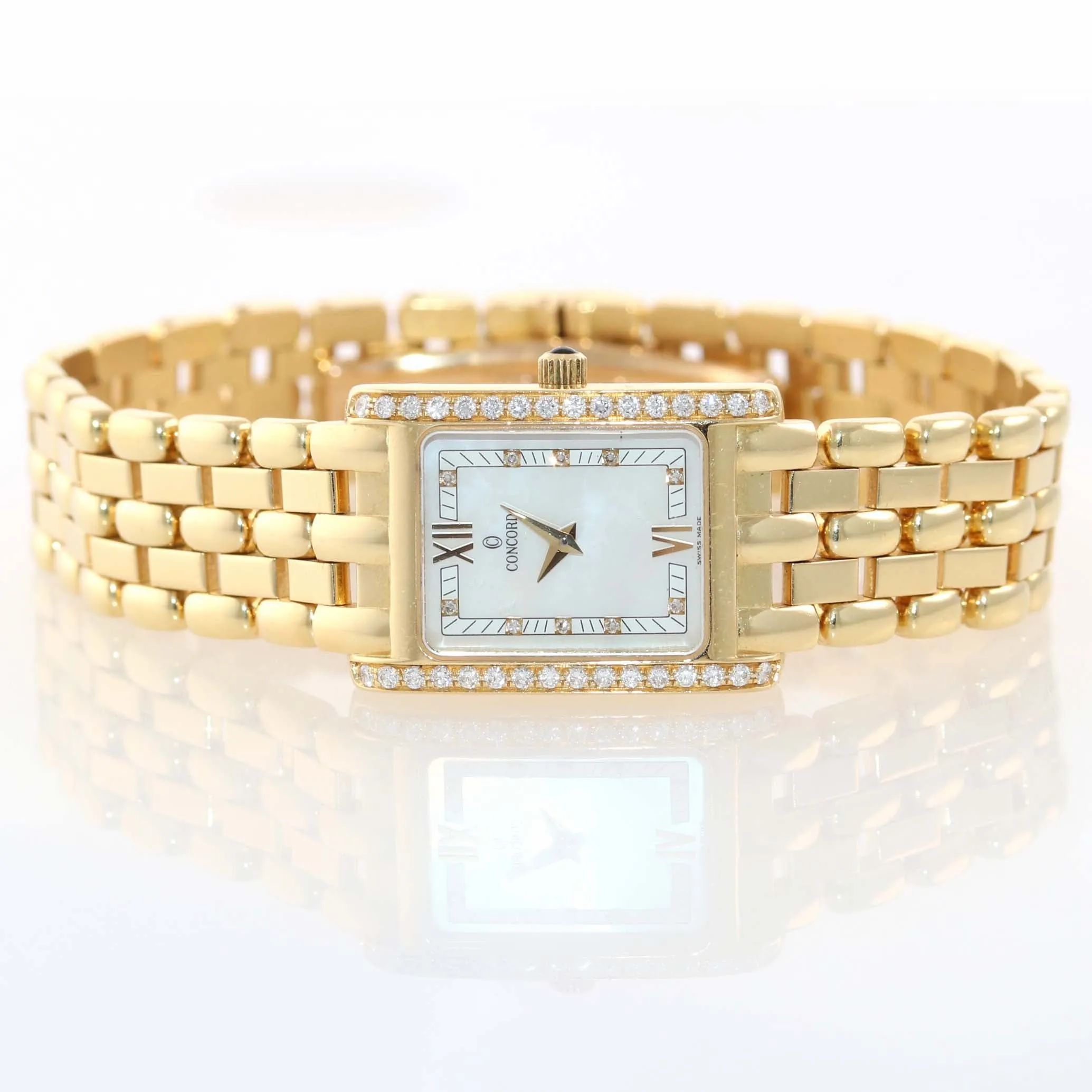 Ladies Concord Veneto 18k Yellow Gold Diamond 51-25-665 MOP Quartz Watch