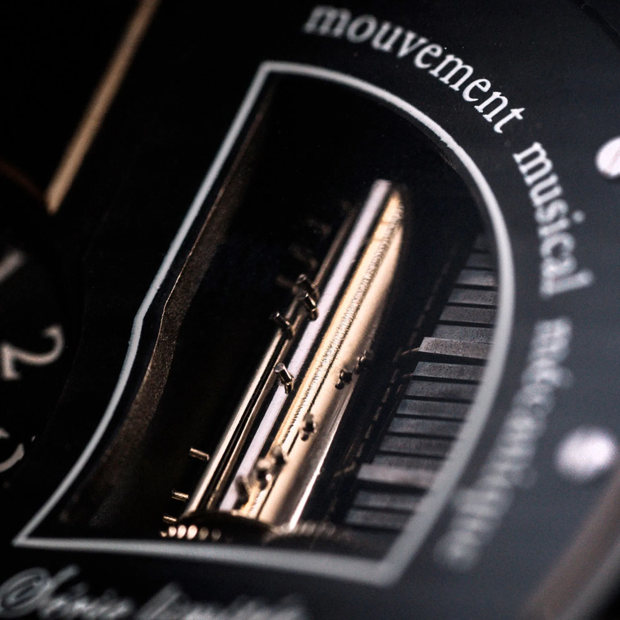 M910