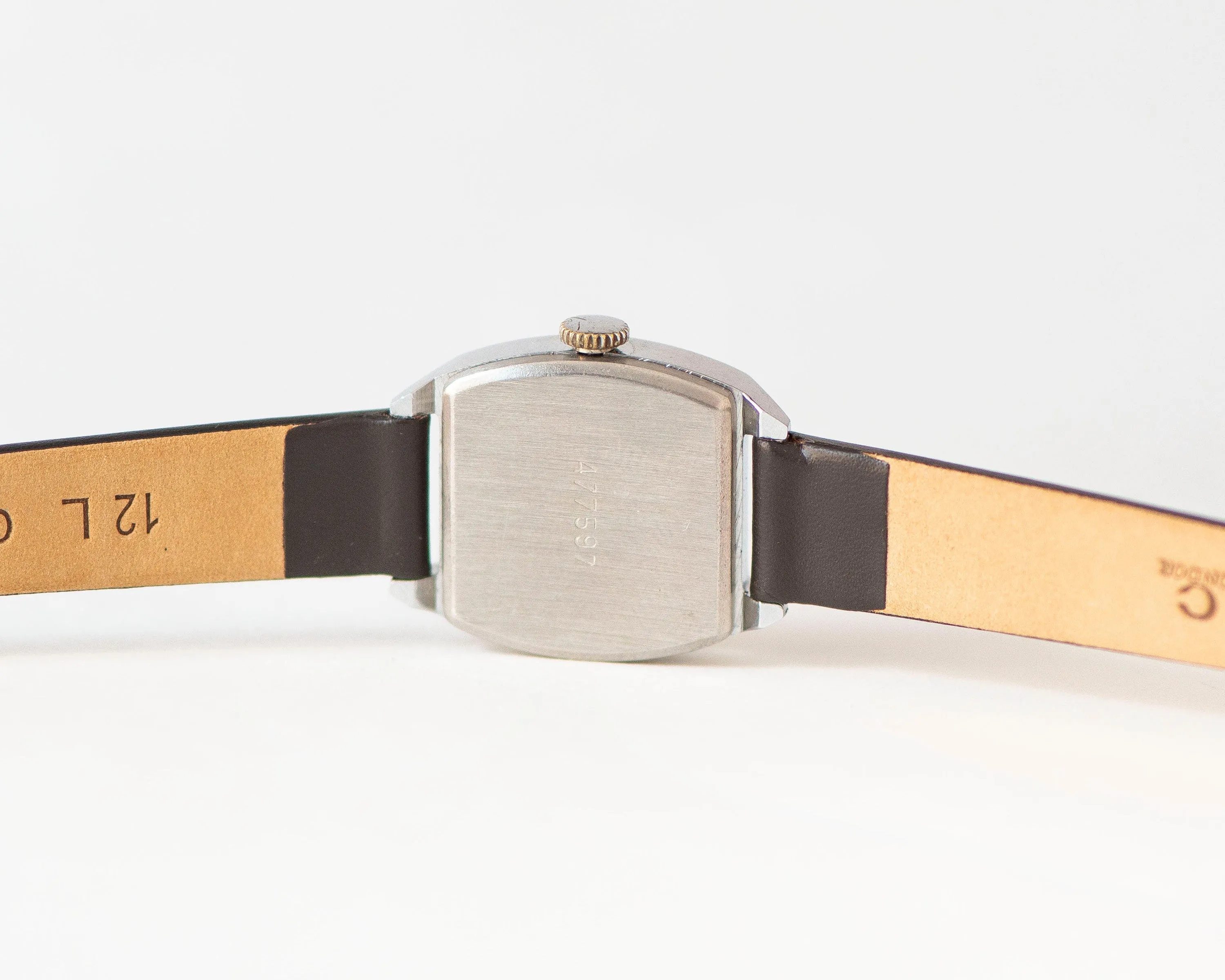 Mint condition wristwatch for women Ray, silver shade women watch minimalist dial, square women watch Arabic numerals, genuine leather strap
