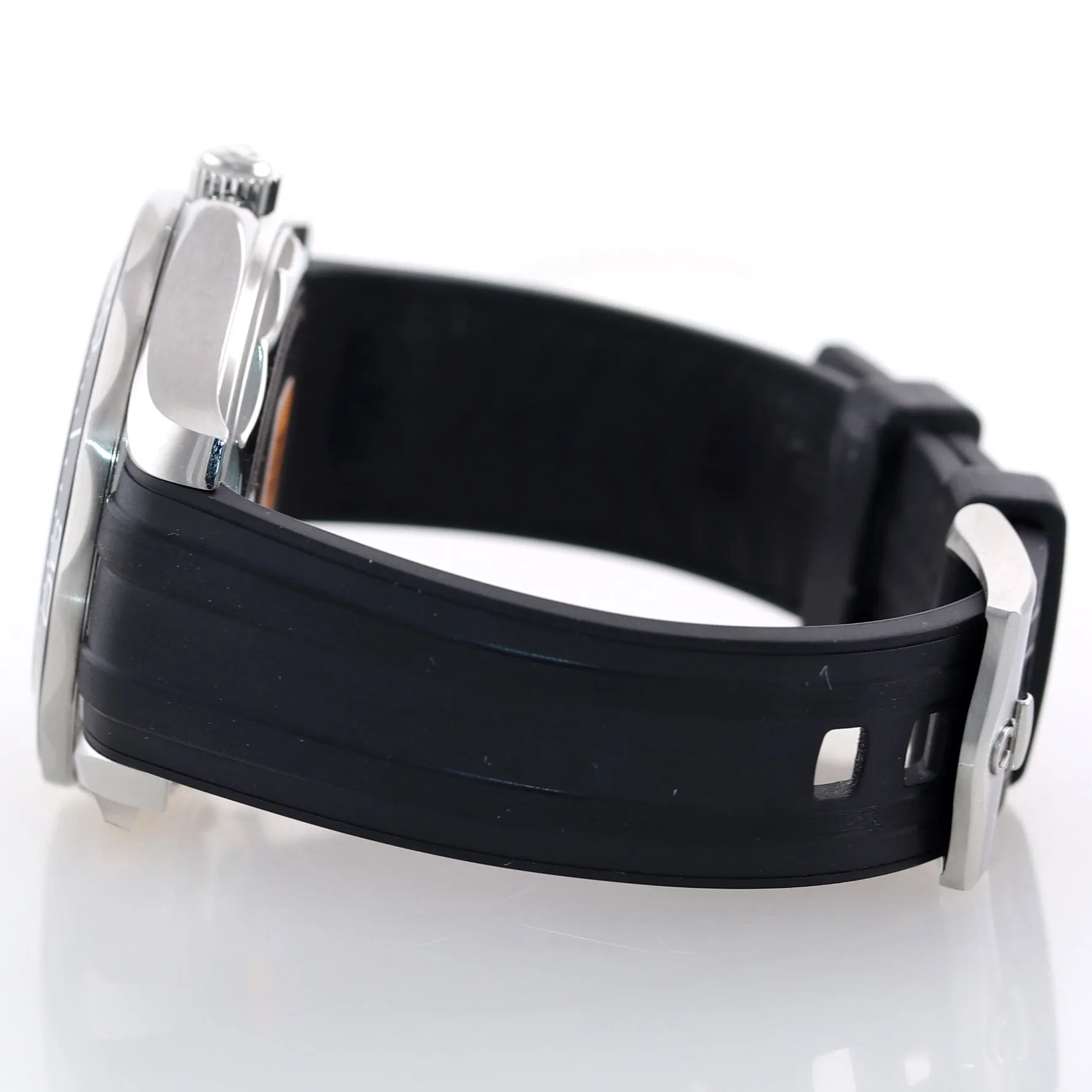NEW Omega Seamaster 300M Limited 007 James Bond 210.22.42.20.01.004 42mm Watch