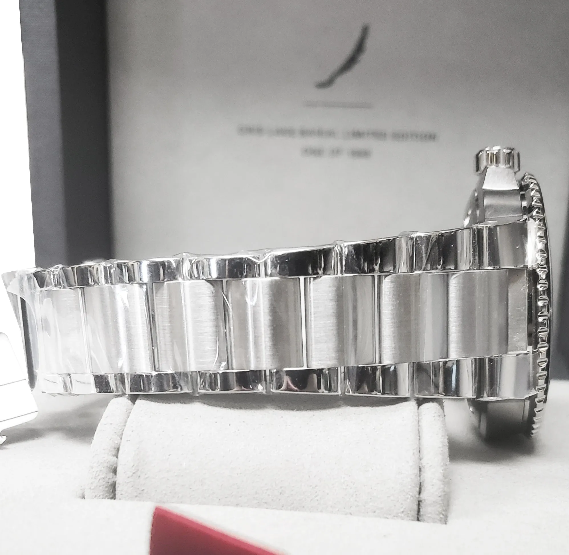 NEW Oris Aquis Date Lake Baikal Limited 43.5mm Stainless Watch 01 733 7730 4175