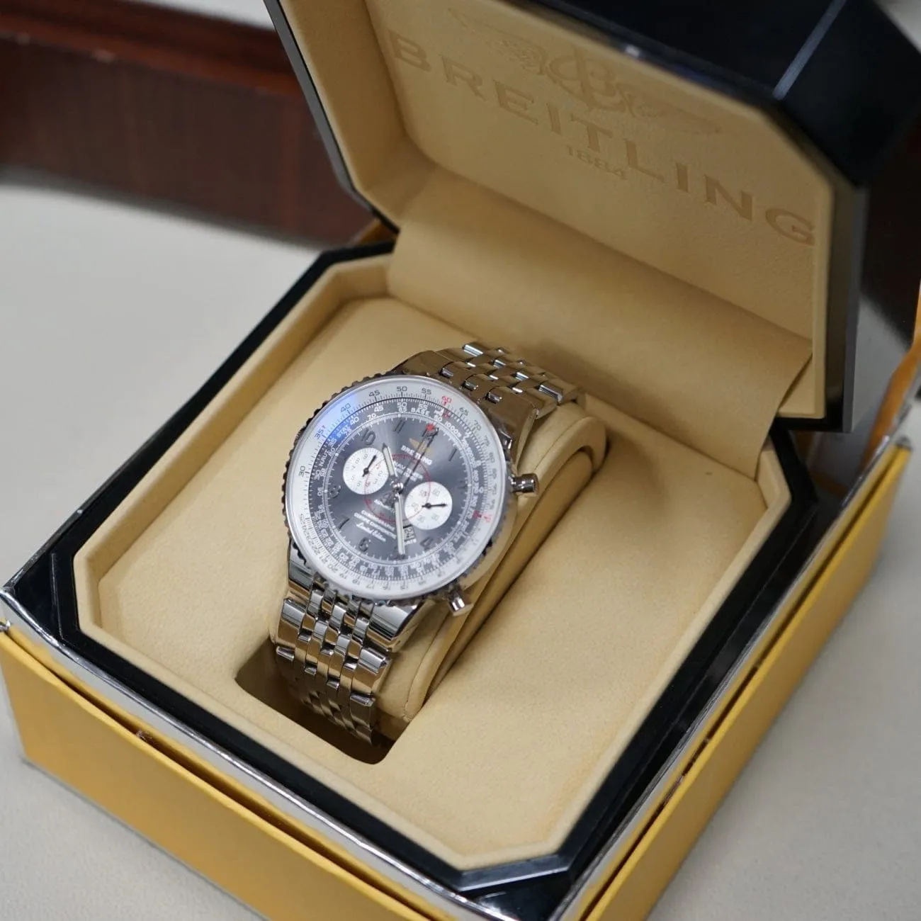 NIB Navitimer Heritage Limited Edition of 250 Pieces