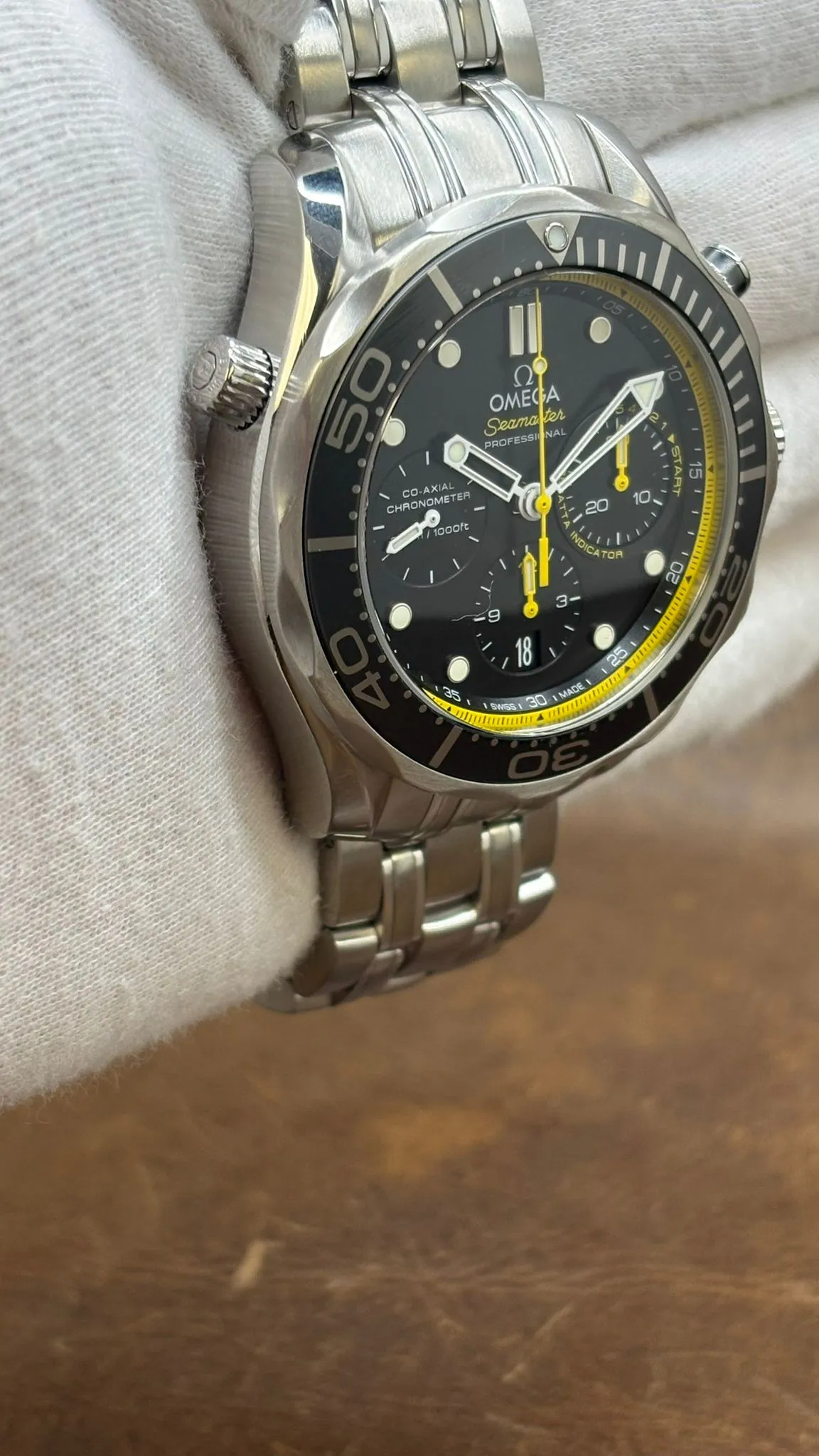 Omega Seamaster Diver 300 Regatta 212.30.44.50.01.002 Black & Yellow Dial Automatic Men's Watch