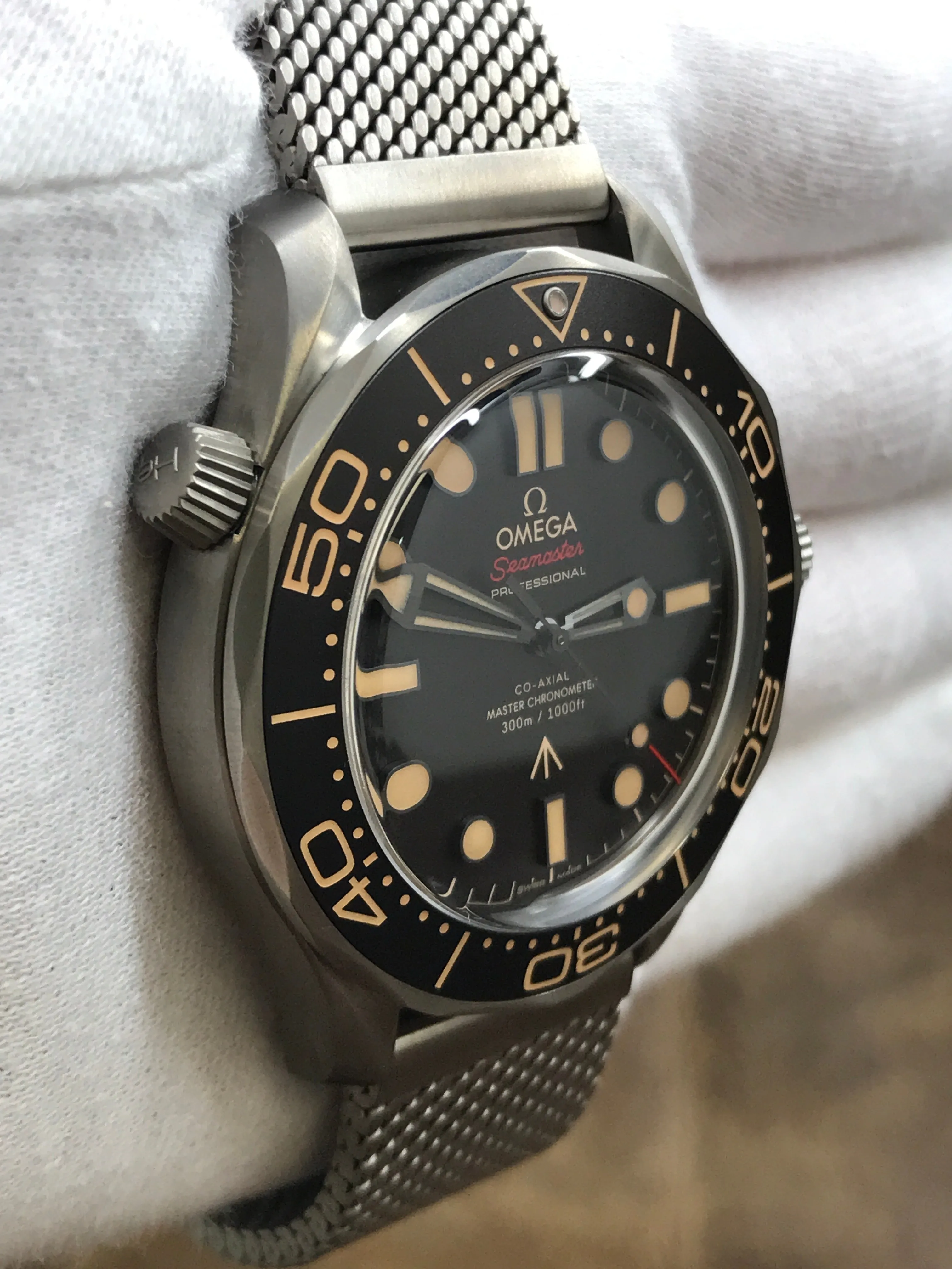 Omega Seamaster Diver 300M James Bond No Time To Die 007 210.90.42.20.01.001 Dark Brown Dial Automatic Men's Watch