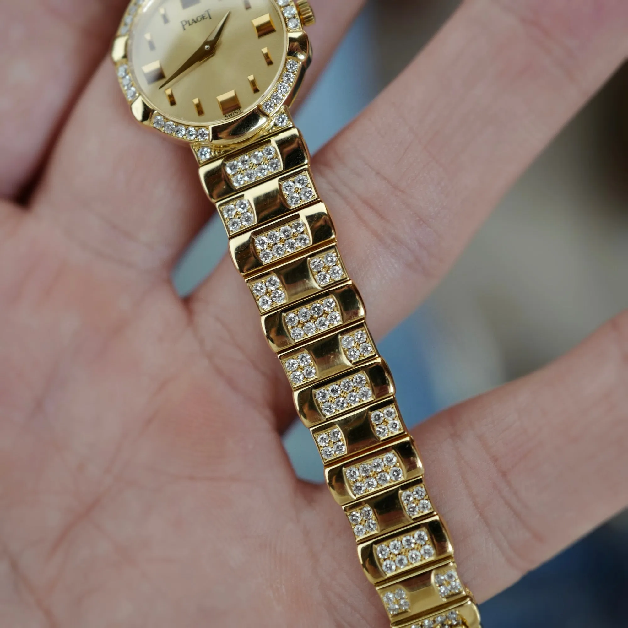 Piaget Yellow Gold Ladies Vintage Diamond Watch Ref. 8601