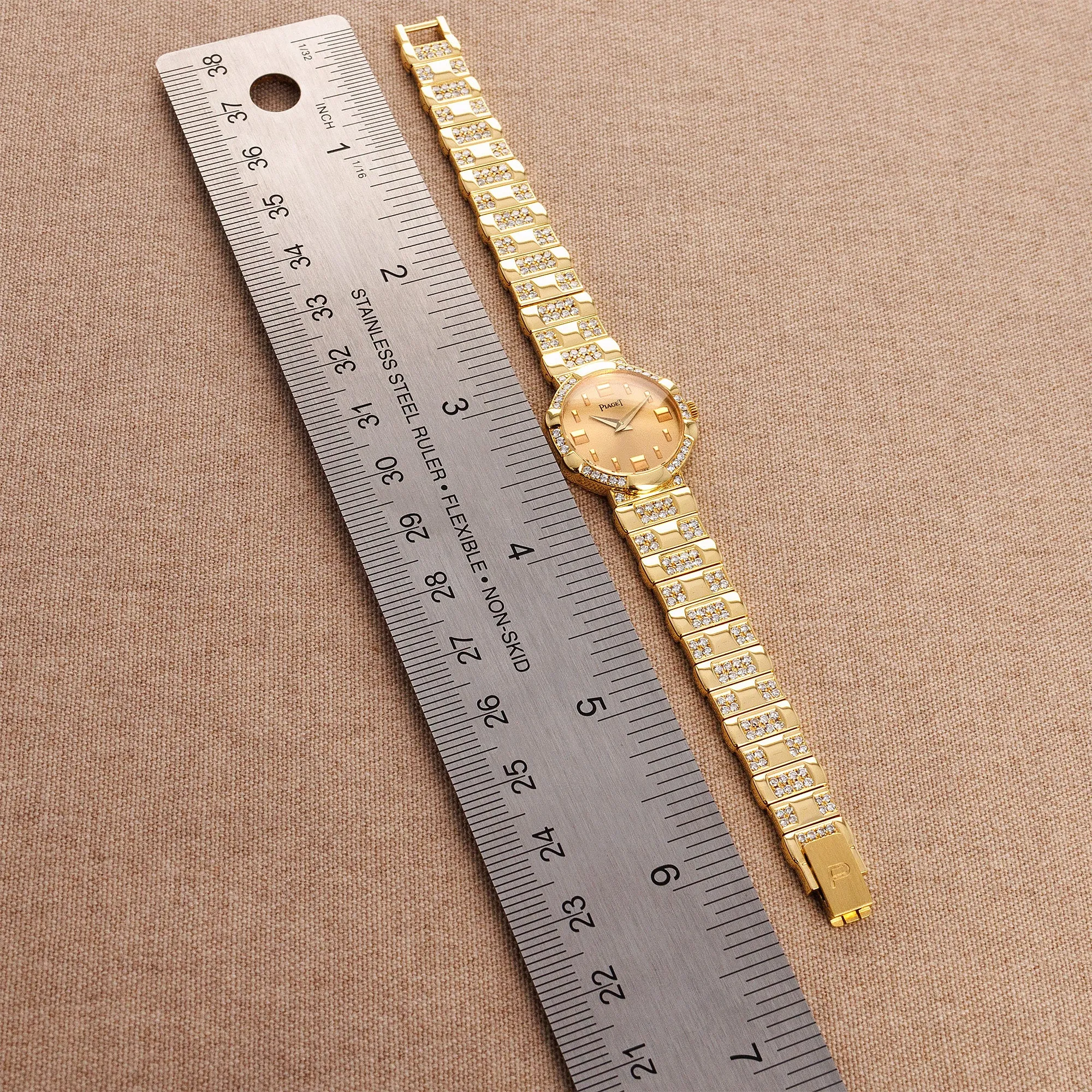 Piaget Yellow Gold Ladies Vintage Diamond Watch Ref. 8601