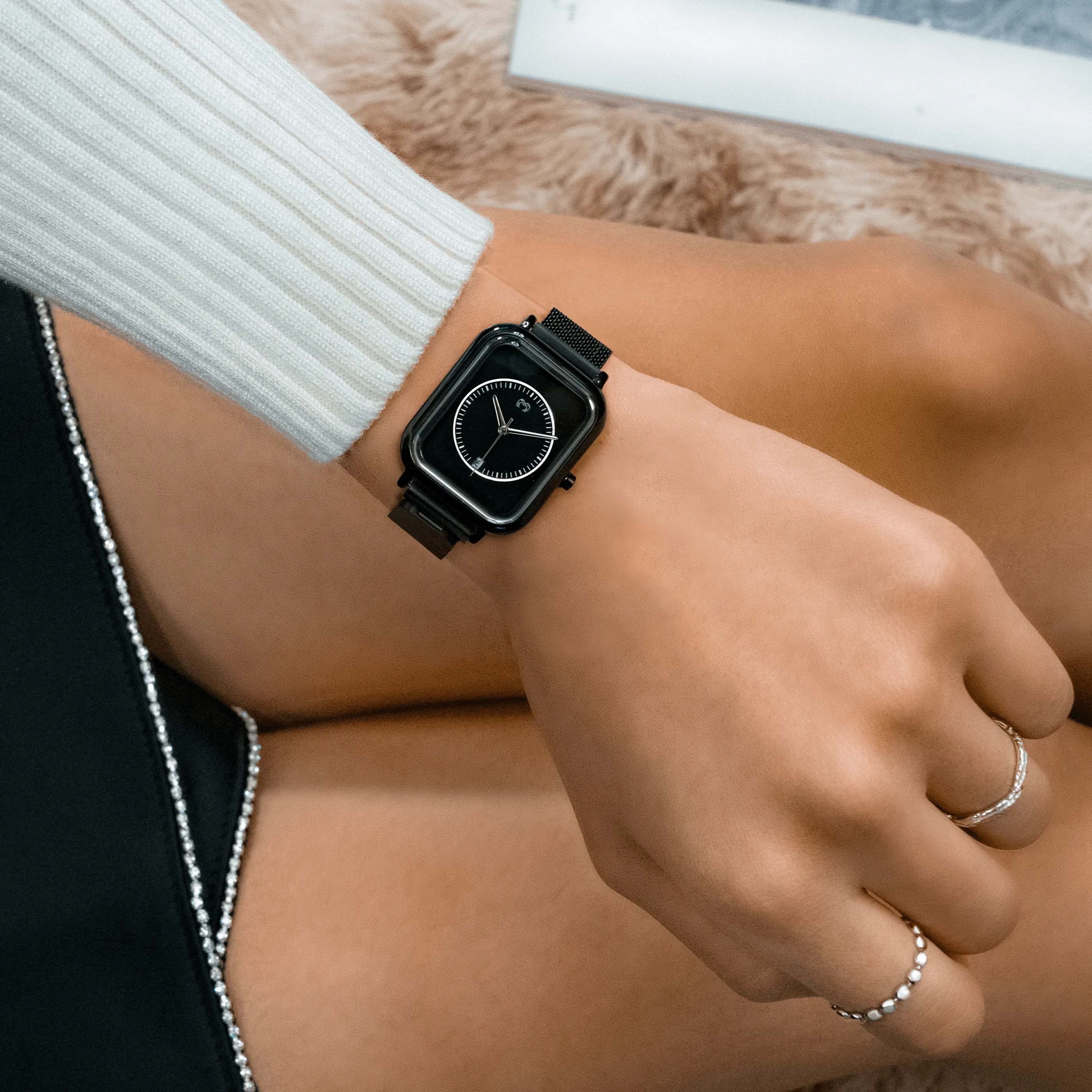 "i-Classic" Watch ~ Black
