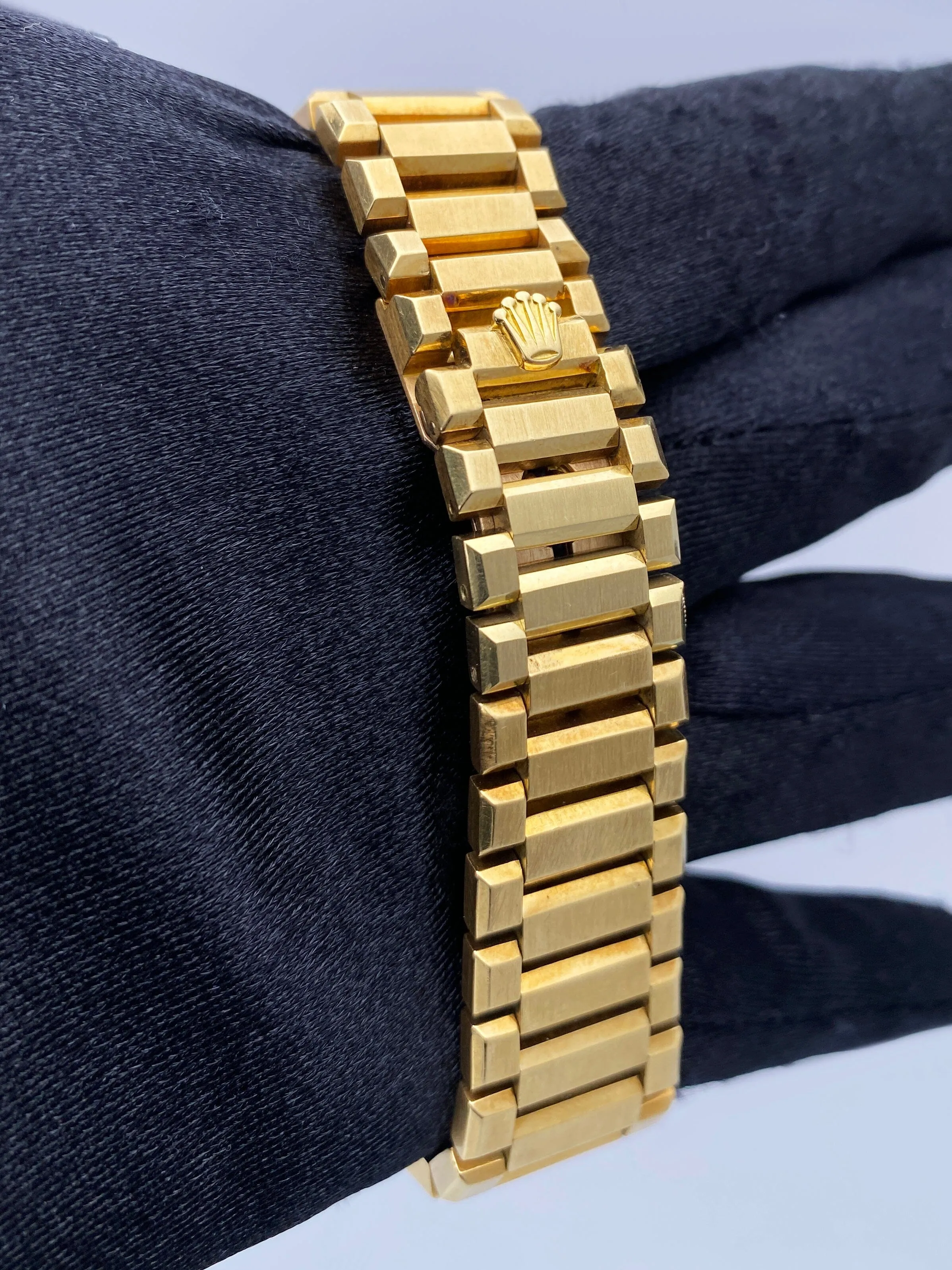 Rolex Datejust Oysterquartz 5100 18K Yellow Gold Mens Watch