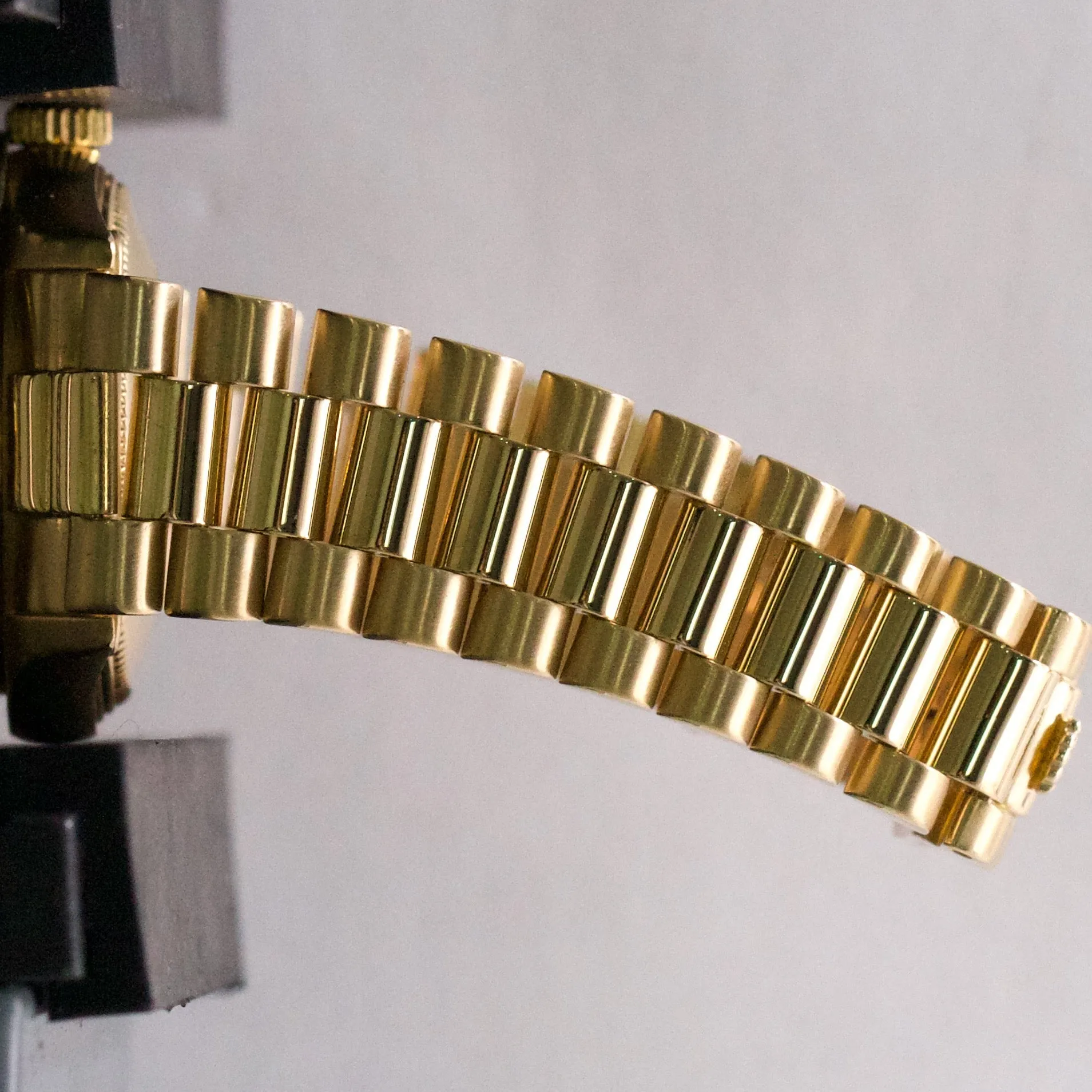 Rolex DateJust President MOTHER OF PEARL DIAMOND 31mm 18K Yellow Gold 68278