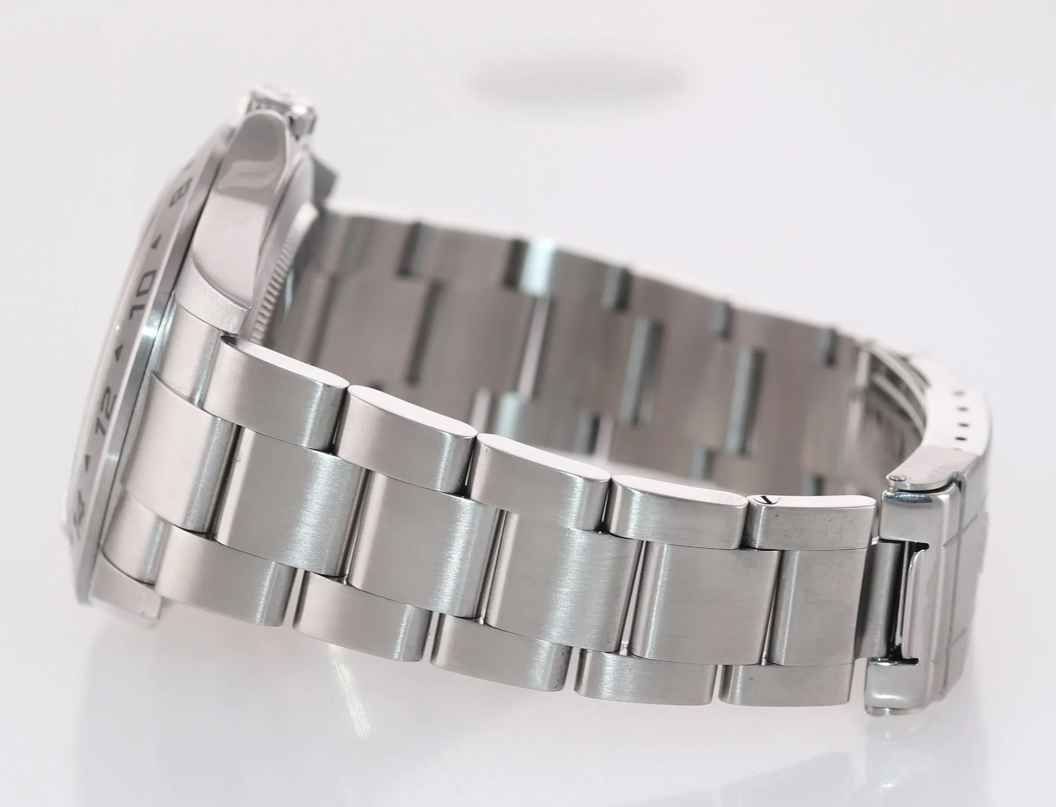 Rolex Explorer II 40mm White 16570 Polar Oyster Watch Box