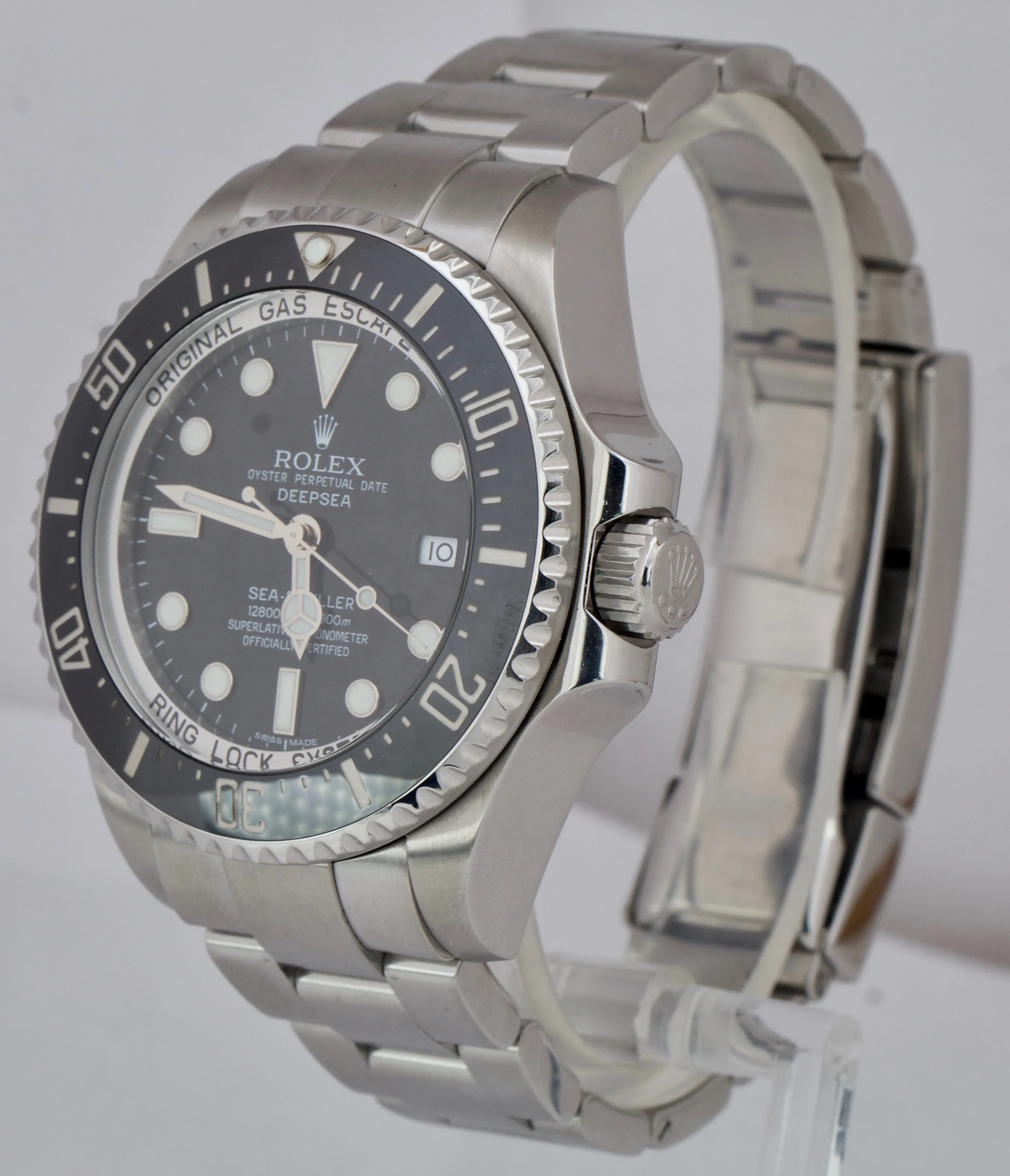Rolex Sea-Dweller Deepsea Stainless Steel 44mm Black Date Dive Watch 116660 BOX