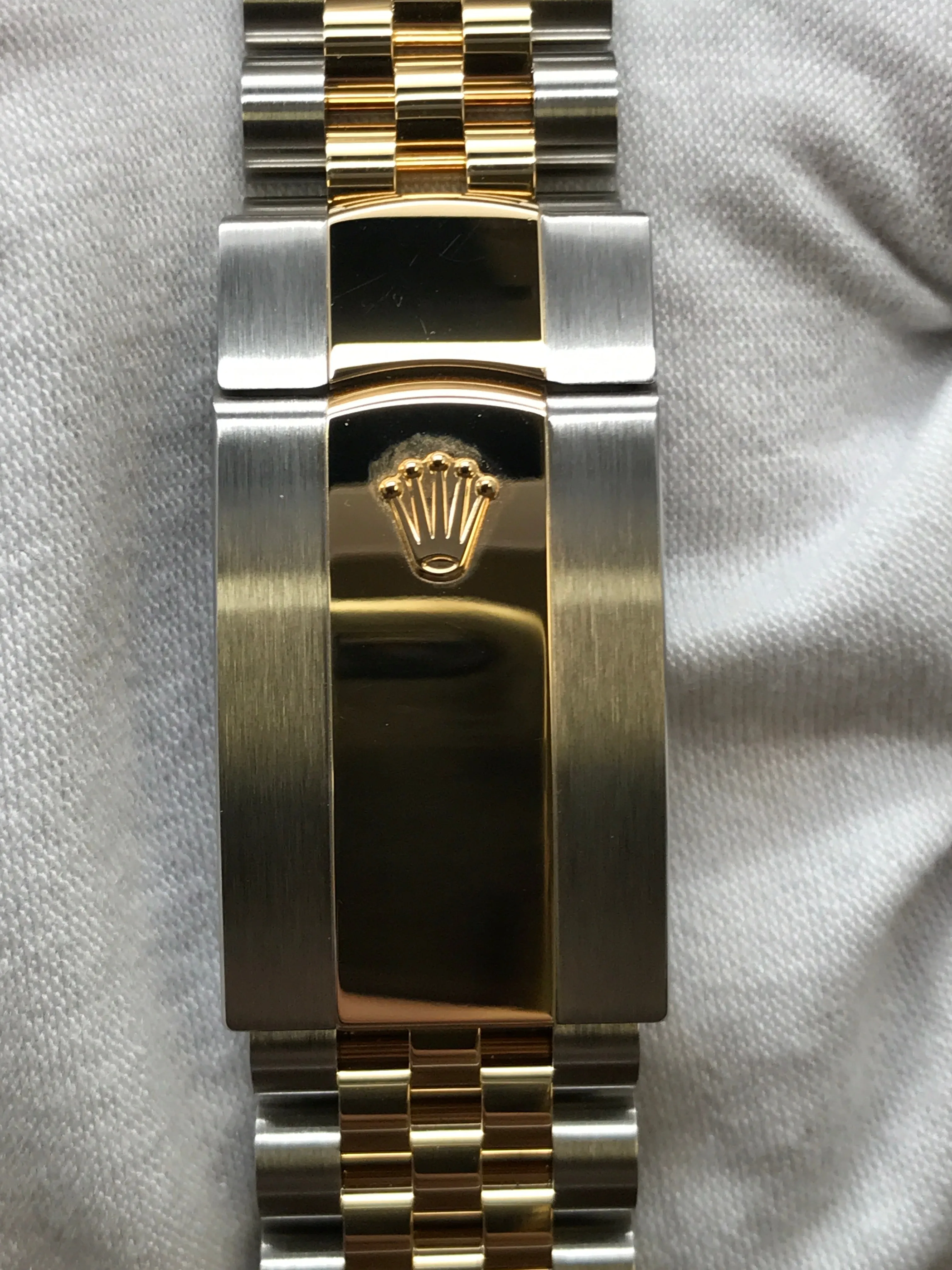 Rolex Sky-Dweller Jubilee 2022 B&P 326933 Champagne Dial Automatic Men's Watch