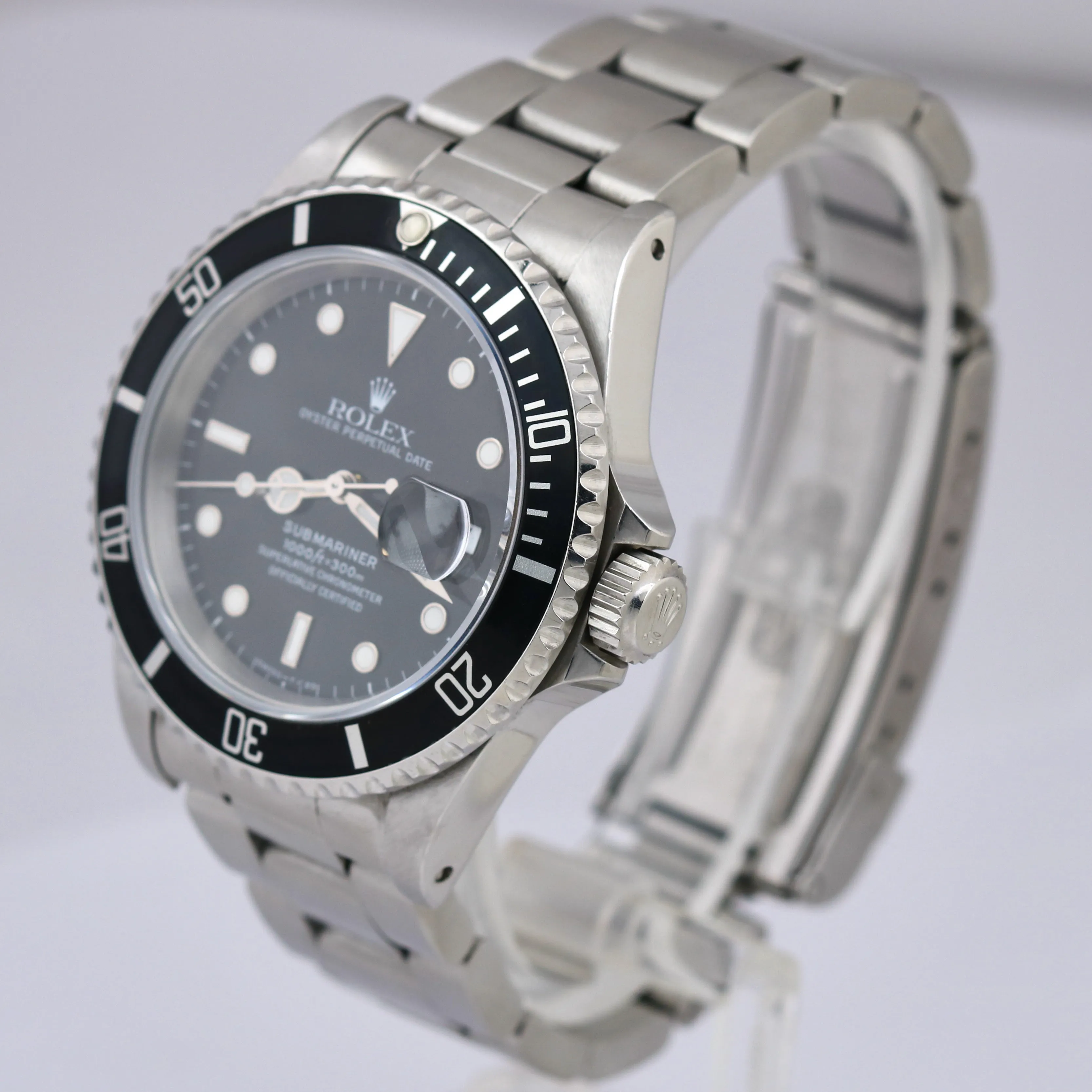 Rolex Submariner Date 40mm Black Stainless Steel Oyster Automatic 16610 Watch