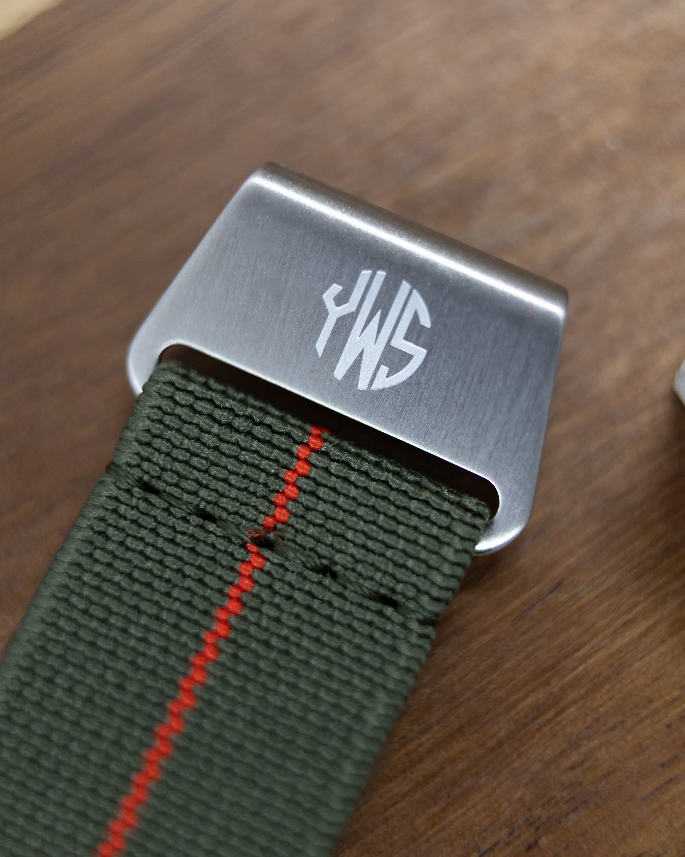 The Trooper Fixed Lugs Elastic Strap - Green Red