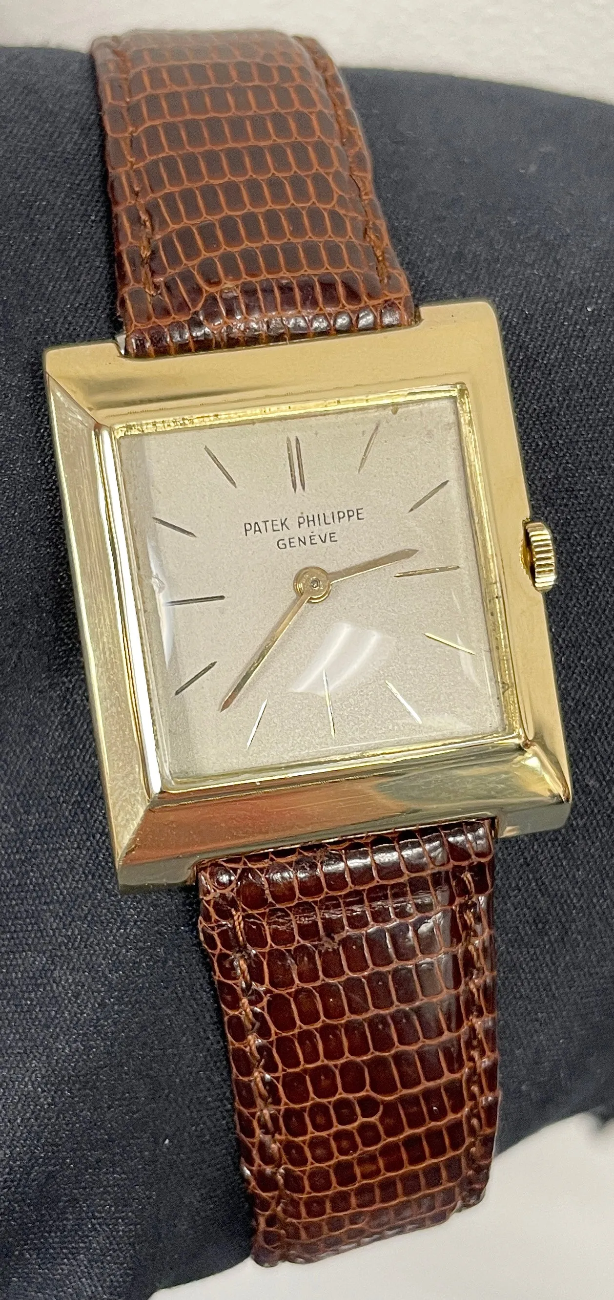 Vintage 1969 Patek Philippe 18K Yellow Gold Silver Dial 3404 27mm Watch