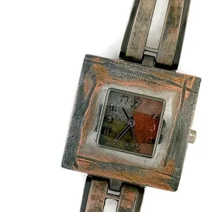 Women's Large Watch With Three Tone Dial